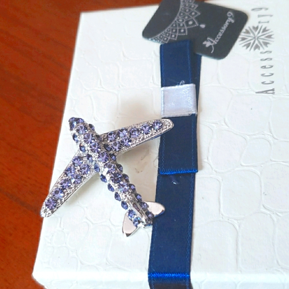 Crystal brooch Aviation gift with this gorgeous purple'lish crystal airplane